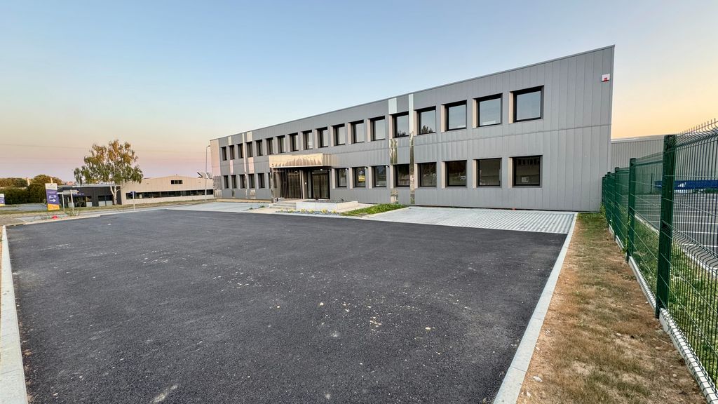 Bureaux à louer sur LE RHEU