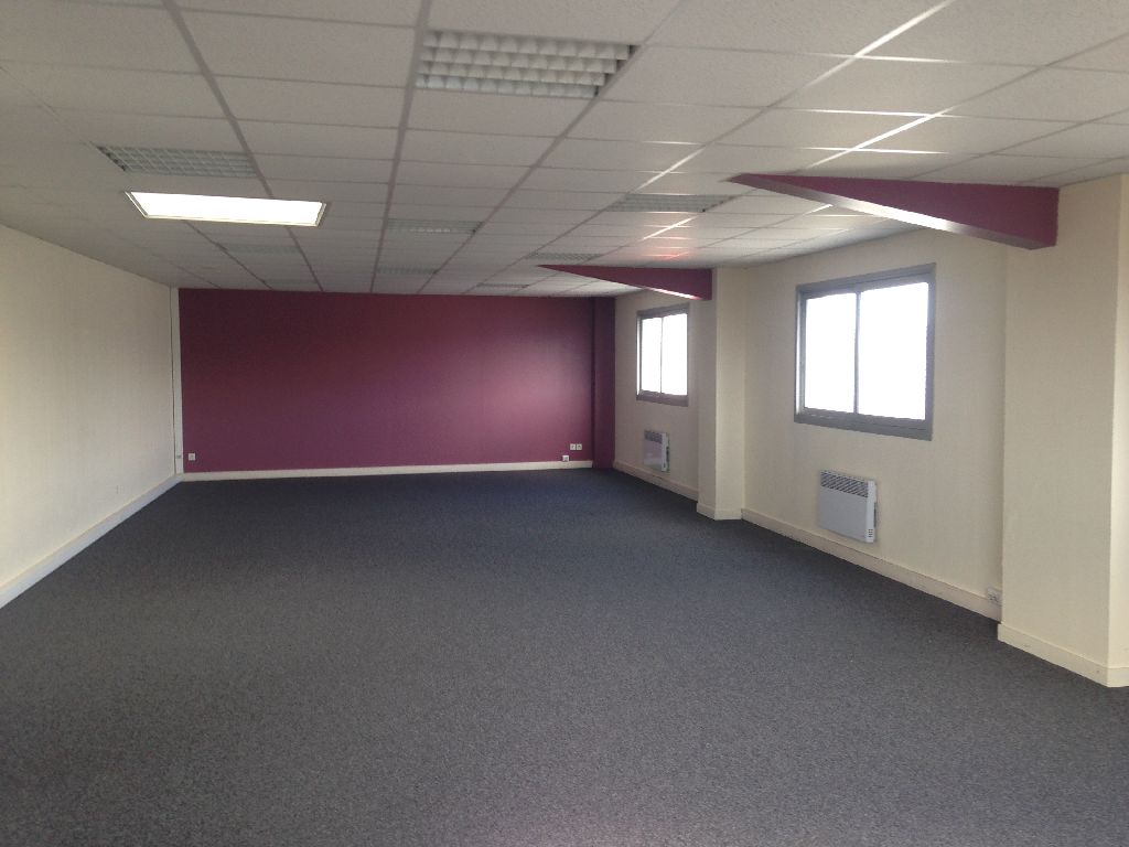 Location Bureaux MONTGERMONT Surface 115 m² Bureaux Rennes Nord