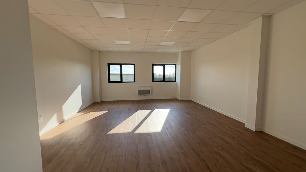 Location Locaux d'activités BEDEE Surface 630 m² Activité Rennes Ouest