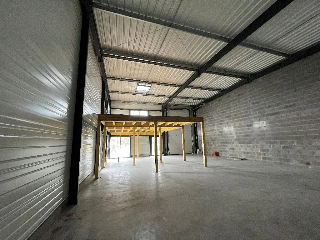 Location Locaux d'activités CHATEAUBOURG Surface 195 m² Activité Rennes Est