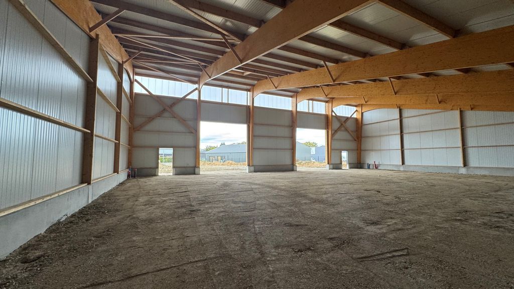 Location Locaux d'activités LAILLE Surface 575 m² Entrepôts Rennes Sud