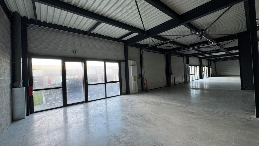 Location Locaux d'activités MORDELLES Surface 730 m² Entrepôts Rennes Ouest