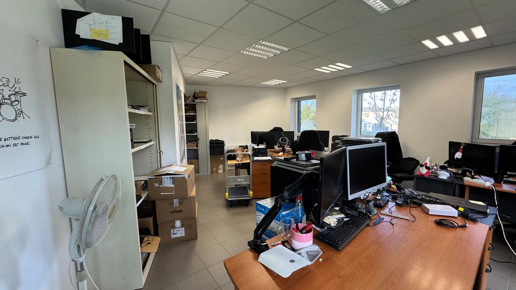 Location Locaux d'activités NOYAL-CHATILLON-SUR-SEICHE Surface 335 m² Activité Rennes Est