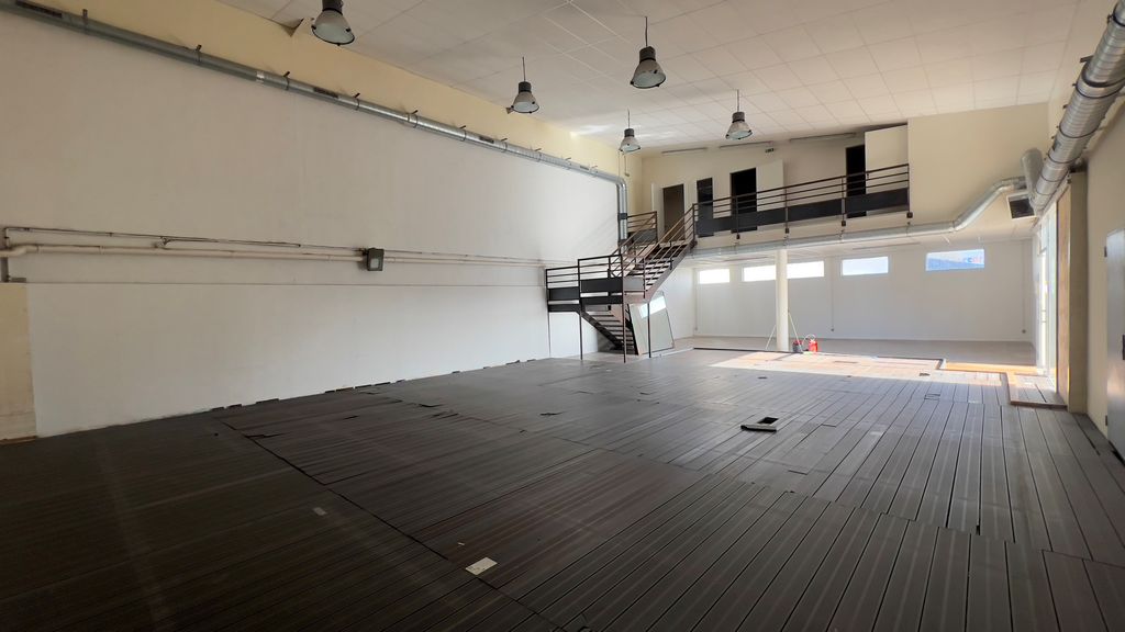 Location Locaux d'activités ST GREGOIRE Surface 240 m² Entrepôts Rennes Nord
