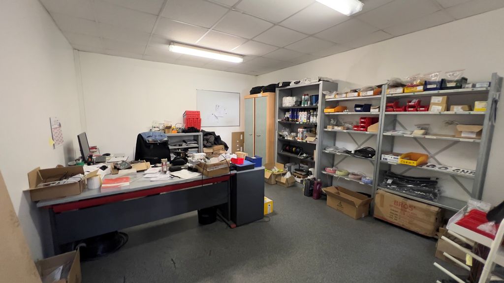 Location Locaux d'activités THORIGNE-FOUILLARD Surface 620 m² Entrepôts Rennes Est