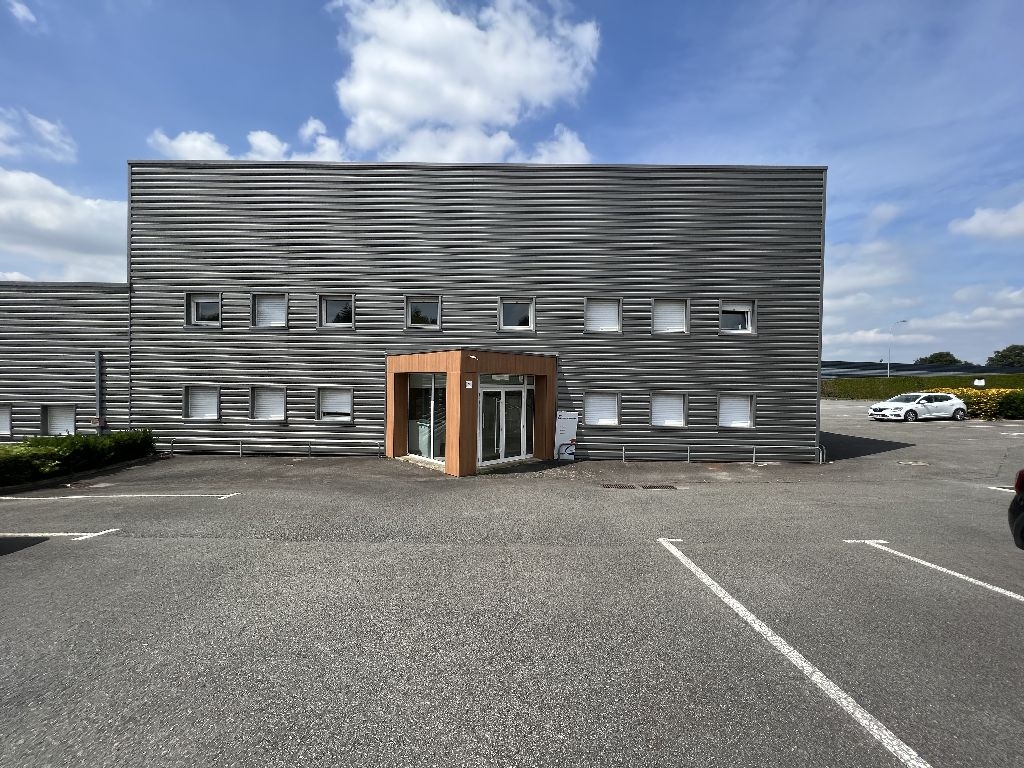 Location Locaux d'activités VERN-SUR-SEICHE Surface 850 m² Activité Au sud de Rennes