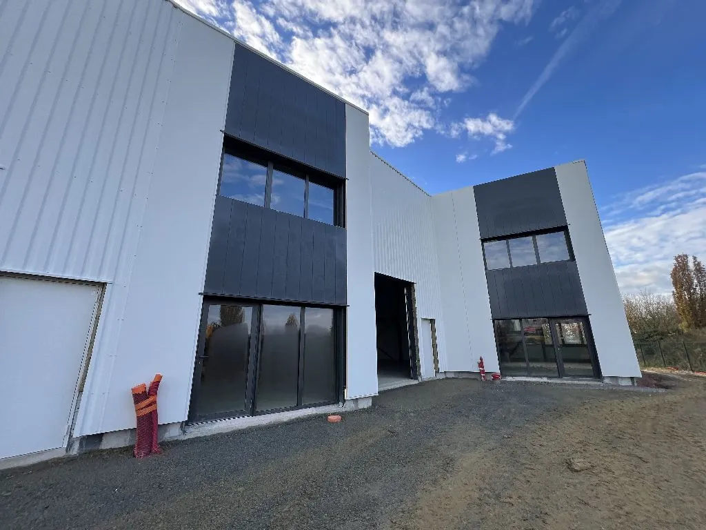 Entrepôts à louer sur PLEUMELEUC