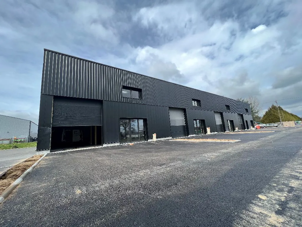 Entrepôts à louer sur CHATEAUBOURG