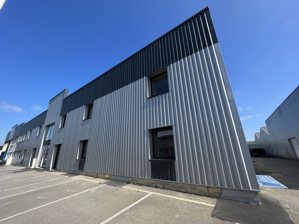 Bureaux à vendre / à louer sur PACE