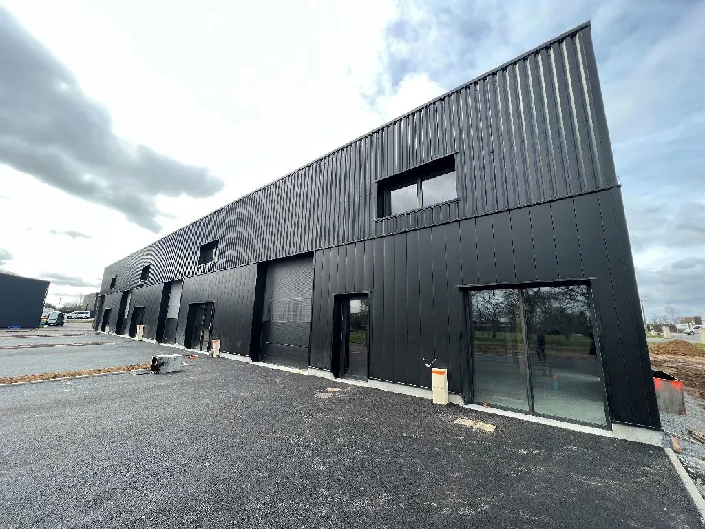 Entrepôts à louer sur CHATEAUBOURG