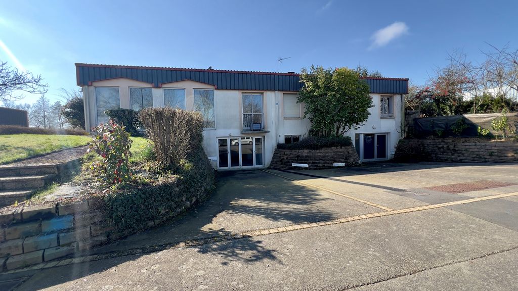 Vente Bureaux PACE Surface 400 m² Locaux professionnels Rennes Ouest