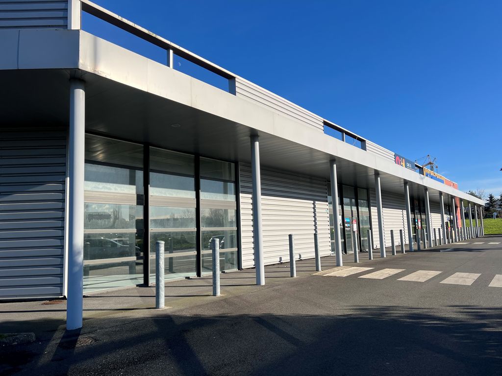 Vente Location Locaux d'activités LANVALLAY Surface 525 m² Activité AUTRE DEPARTEMENT