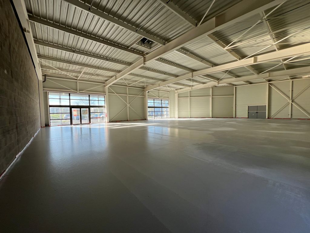 Vente Location Locaux d'activités LANVALLAY Surface 525 m² Activité AUTRE DEPARTEMENT