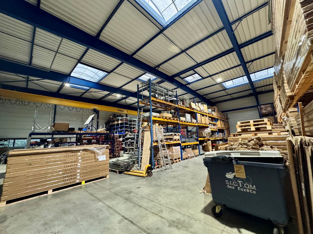 Entrepôts à vendre / à louer sur MELESSE