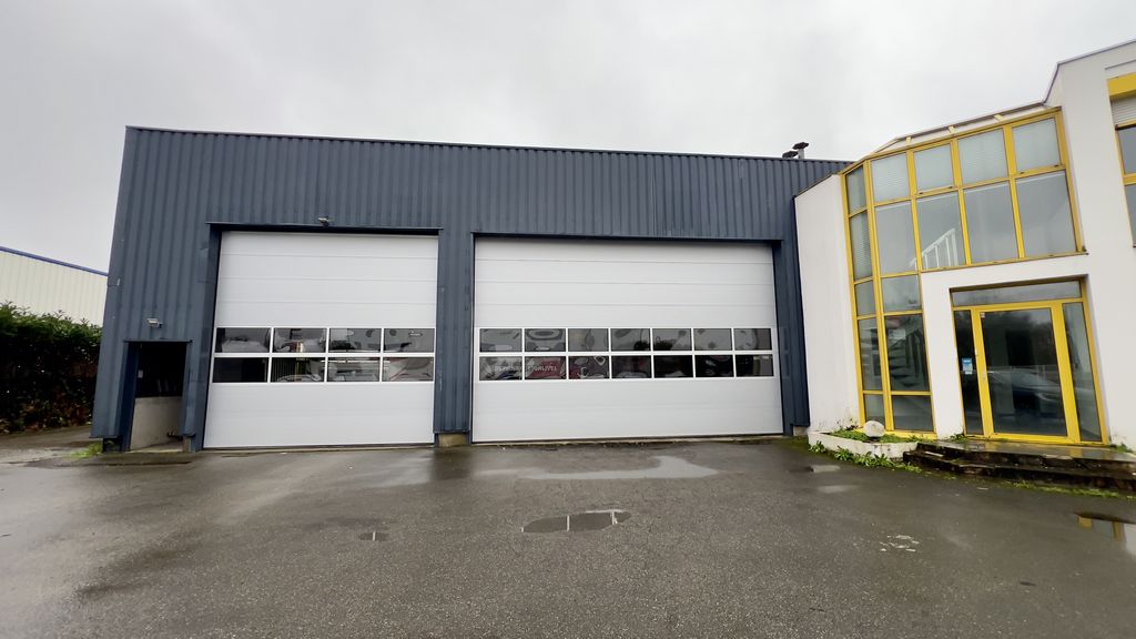 Activité à vendre / à louer sur ST JACQUES DE LA LANDE